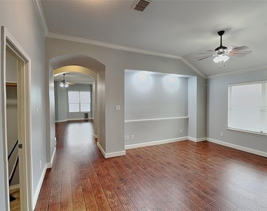 5920 Paloma Blanca Drive - Photo Thumbnail 4