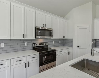 4617 Pickett Street - Photo Thumbnail 4