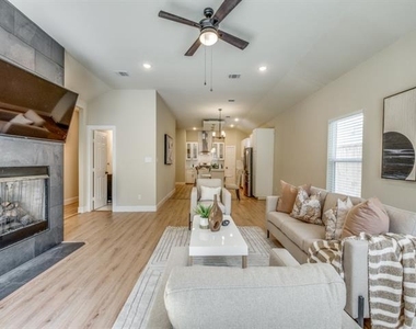 929 S Marlborough Avenue - Photo Thumbnail 7