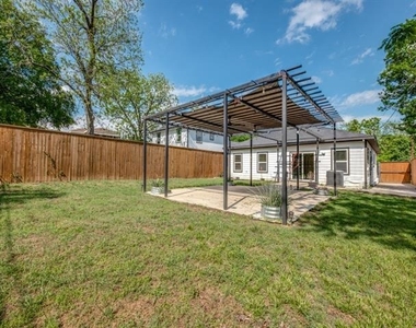 929 S Marlborough Avenue - Photo Thumbnail 24