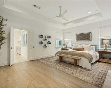 5615 Ellsworth Avenue - Photo Thumbnail 9