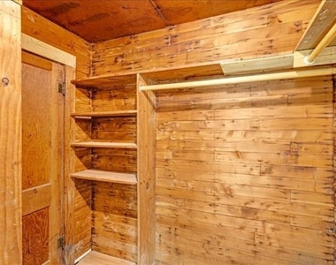 917 W Crawford Street - Photo Thumbnail 11