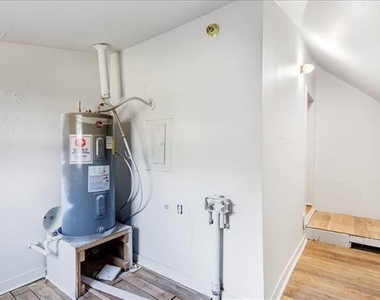 917 W Crawford Street - Photo Thumbnail 12