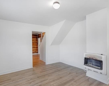 917 W Crawford Street - Photo Thumbnail 2