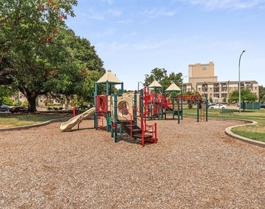 3110 Ross Avenue - Photo Thumbnail 28