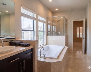 3110 Ross Avenue - Photo Thumbnail 13