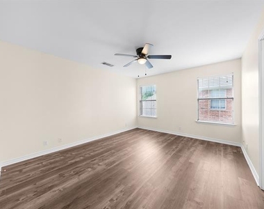 324 N Tolbert Avenue - Photo Thumbnail 21