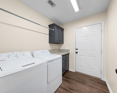 324 N Tolbert Avenue - Photo Thumbnail 22