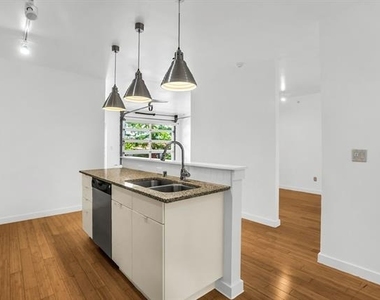 1111 S Akard Street - Photo Thumbnail 5