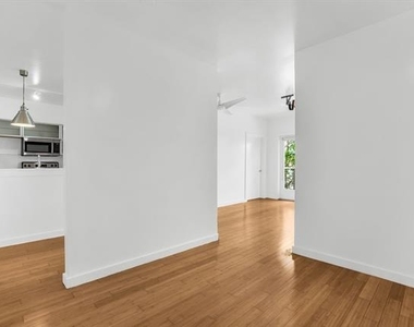 1111 S Akard Street - Photo Thumbnail 13