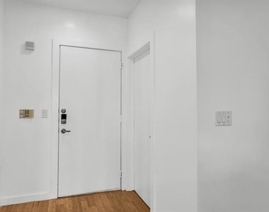 1111 S Akard Street - Photo Thumbnail 1