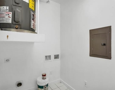 1111 S Akard Street - Photo Thumbnail 20