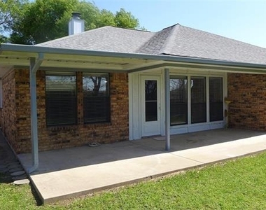 6825 Longleaf Lane - Photo Thumbnail 22