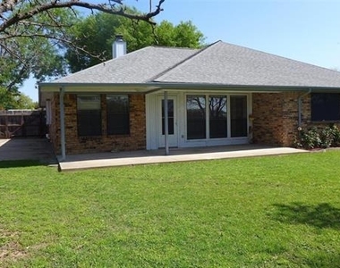 6825 Longleaf Lane - Photo Thumbnail 23