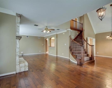 224 Heatherwood Drive - Photo Thumbnail 5