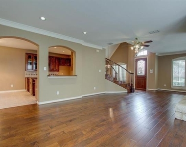 224 Heatherwood Drive - Photo Thumbnail 8