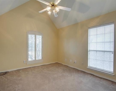 224 Heatherwood Drive - Photo Thumbnail 17
