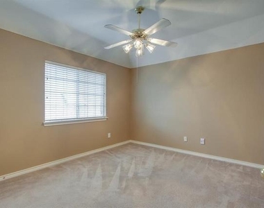 224 Heatherwood Drive - Photo Thumbnail 18