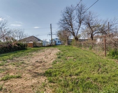 5529 Diaz Avenue - Photo Thumbnail 11
