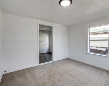 5529 Diaz Avenue - Photo Thumbnail 7