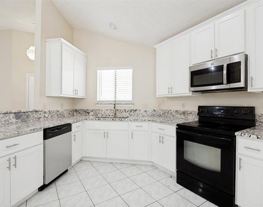 405 Myrtle Drive - Photo Thumbnail 10