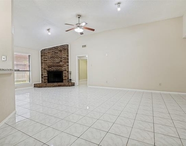 405 Myrtle Drive - Photo Thumbnail 7