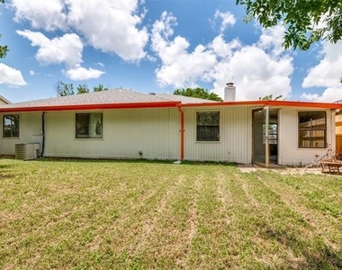 405 Myrtle Drive - Photo Thumbnail 20
