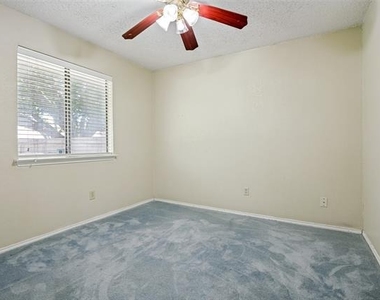 405 Myrtle Drive - Photo Thumbnail 18