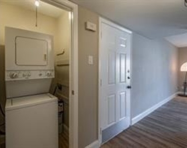 5881 Preston View Boulevard - Photo Thumbnail 10