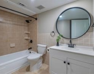 5881 Preston View Boulevard - Photo Thumbnail 9