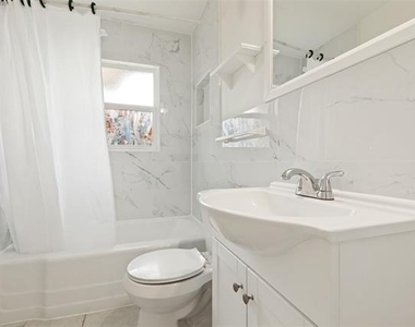 2414 San Medina Avenue - Photo Thumbnail 7