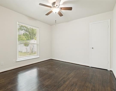2414 San Medina Avenue - Photo Thumbnail 8