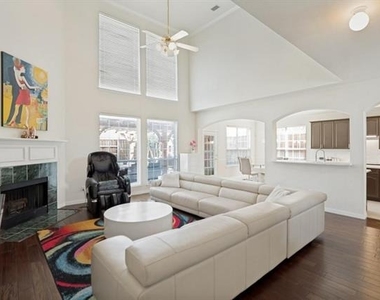 7531 Maribeth Drive - Photo Thumbnail 4