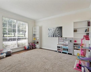 7531 Maribeth Drive - Photo Thumbnail 8