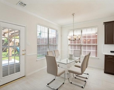 7531 Maribeth Drive - Photo Thumbnail 6