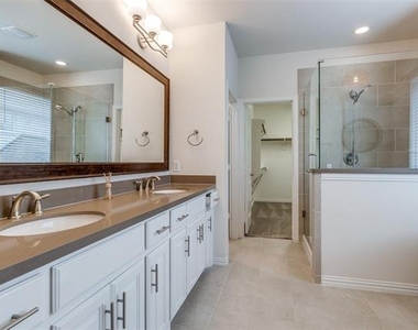 8026 Copper Way - Photo Thumbnail 7
