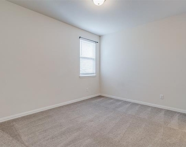 8026 Copper Way - Photo Thumbnail 9