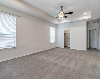 8026 Copper Way - Photo Thumbnail 11
