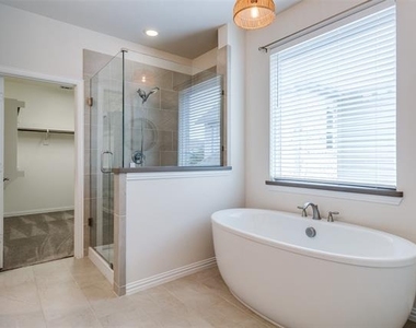 8026 Copper Way - Photo Thumbnail 6