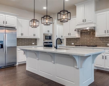 8026 Copper Way - Photo Thumbnail 3