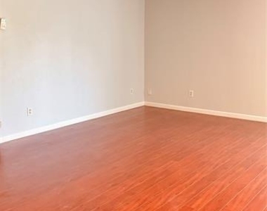 5512 Rutledge Drive - Photo Thumbnail 5