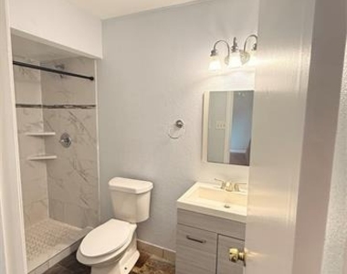 5512 Rutledge Drive - Photo Thumbnail 7