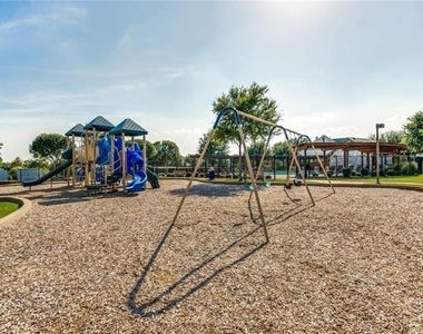 3621 Nandina Drive - Photo Thumbnail 16