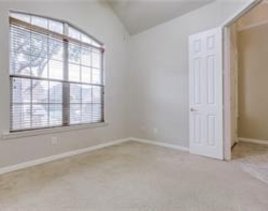 3621 Nandina Drive - Photo Thumbnail 11