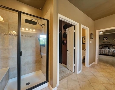 1413 Stone Mountain Parkway - Photo Thumbnail 25