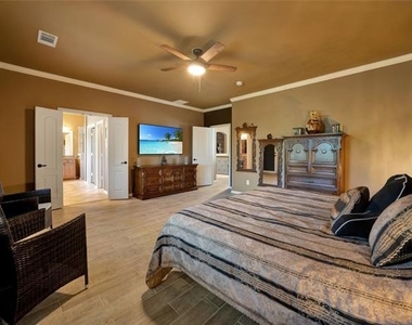 1413 Stone Mountain Parkway - Photo Thumbnail 22