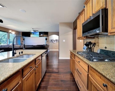 1413 Stone Mountain Parkway - Photo Thumbnail 8
