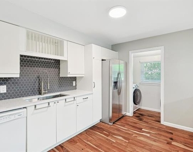 3433 Murphy Drive - Photo Thumbnail 5
