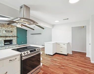 3433 Murphy Drive - Photo Thumbnail 6