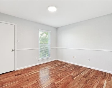 3433 Murphy Drive - Photo Thumbnail 13